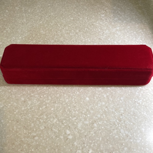 Vintage Crown Trifari Bracelet Silver Tone In New Velvet Box - Picture 11 of 12